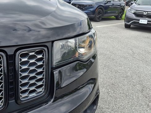 Used 2019 Jeep Grand Cherokee Altitude RWD image 9
