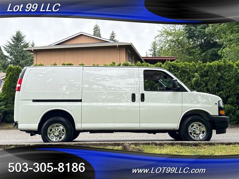 Used 2019 Chevrolet Express 3500 w/ Driver Convenience Package image 13