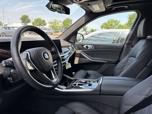 Used 2026 BMW X5 xDrive40i w/ Climate Comfort Package AWD/4WD image 37