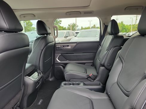 New 2026 INFINITI QX80 Luxe image 9