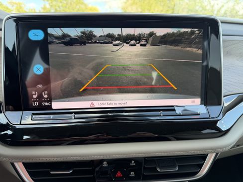 New 2026 Volkswagen Atlas SE image 17