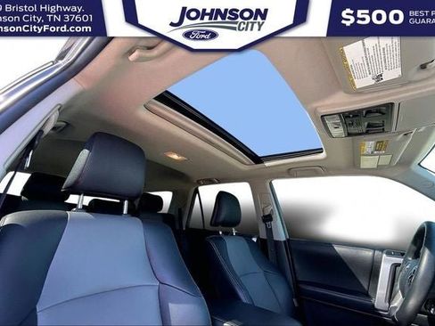 Used 2022 Toyota 4Runner SR5 Premium w/ Moonroof Package AWD/4WD image 29