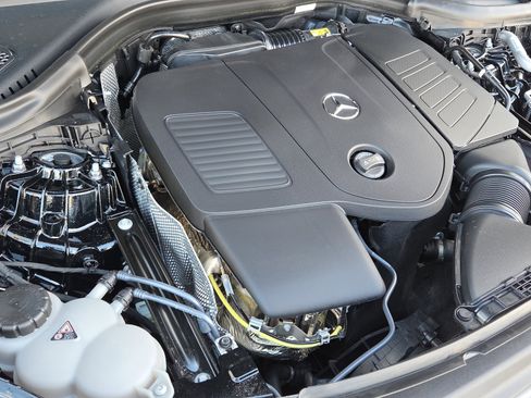 Used 2026 Mercedes-Benz GLC 300 image 33