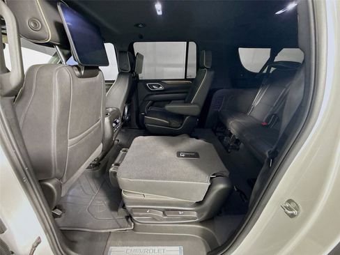 Used 2024 Chevrolet Suburban Premier w/ Advanced Technology Package AWD/4WD image 22
