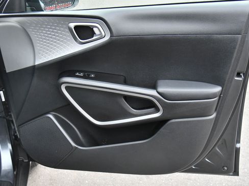 Used 2024 Kia Soul LX w/ Option Group 015 image 35