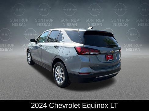 Used 2024 Chevrolet Equinox LT FWD image 3