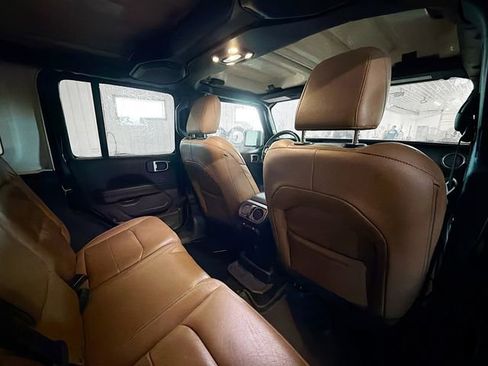 Used 2021 Jeep Wrangler Unlimited Sahara w/ Uconnect 4C Nav & Sound Group image 11