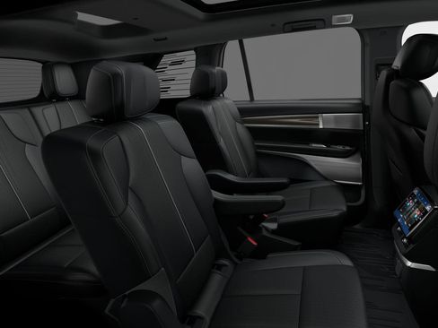 New 2026 Cadillac Vistiq Luxury w/ LPO, Floor Liner Package AWD/4WD image 34