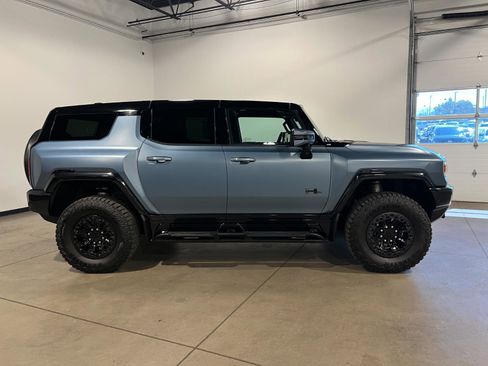 Used 2024 GMC Hummer EV 3X w/ Omega Edition AWD/4WD image 2