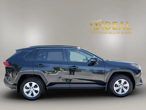 Used 2019 Toyota RAV4 LE w/ All Weather Liner Package AWD/4WD image 8