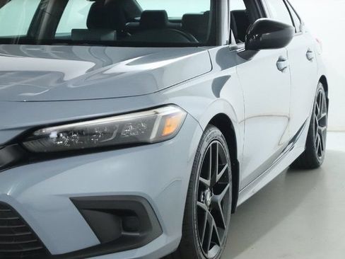 Used 2024 Honda Civic Sport image 4