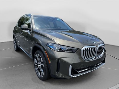 New 2026 BMW X5 xDrive40i w/ Climate Comfort Package AWD/4WD image 3