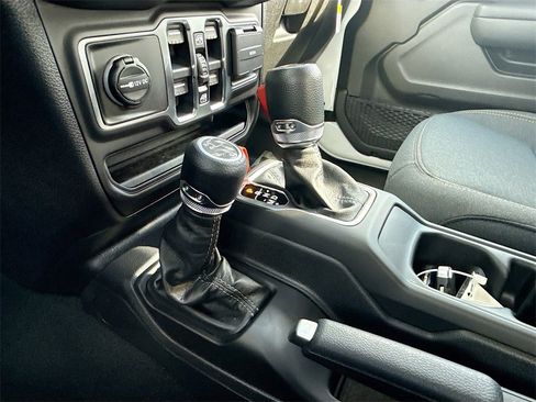 New 2026 Jeep Gladiator Sport image 16