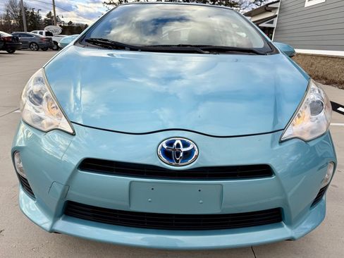Used 2014 Toyota Prius C Two image 3