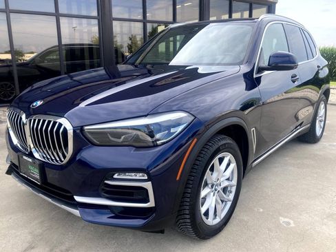 Used 2019 BMW X5 xDrive40i w/ Premium Package 2 AWD/4WD image 2
