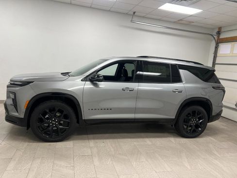 New 2026 Chevrolet Traverse RS w/ LPO, Floor Liner Package AWD/4WD image 6
