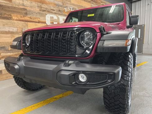 Used 2024 Jeep Wrangler Unlimited Sport AWD/4WD image 14