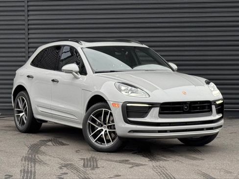 New 2026 Porsche Macan image 9