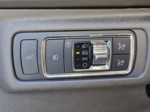 Used 2022 Lincoln Corsair Reserve w/ Equipment Group 201A image 35