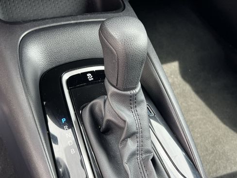 Used 2025 Toyota Corolla LE FWD image 21