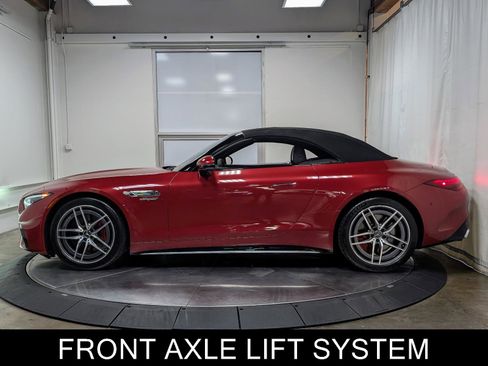 Used 2022 Mercedes-Benz SL 55 AMG 4MATIC w/ Driver Assistance Package image 4