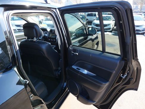 Used 2017 Jeep Compass High Altitude image 29