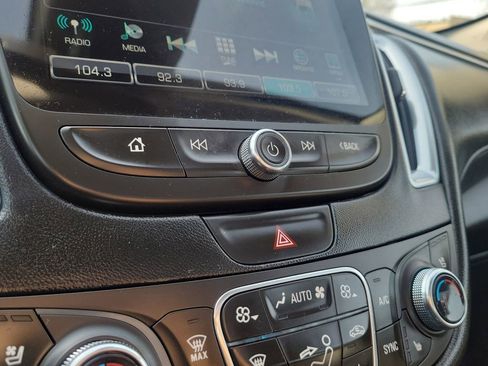 Used 2016 Chevrolet Malibu Premier w/ Driver Confidence Package image 31