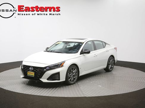 Used 2023 Nissan Altima 2.0 SR FWD image 54