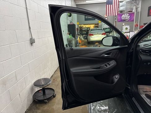 Used 2023 Buick Encore GX Essence w/ Experience Buick Package image 8