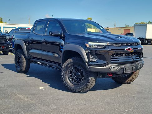 Certified 2024 Chevrolet Colorado ZR2 w/ ZR2 Bison Edition AWD/4WD image 31
