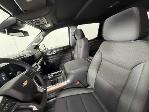 New 2026 Chevrolet Silverado 1500 LT w/ Z71 Off-Road Package AWD/4WD image 32
