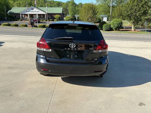 Used 2013 Toyota Venza LE FWD image 4