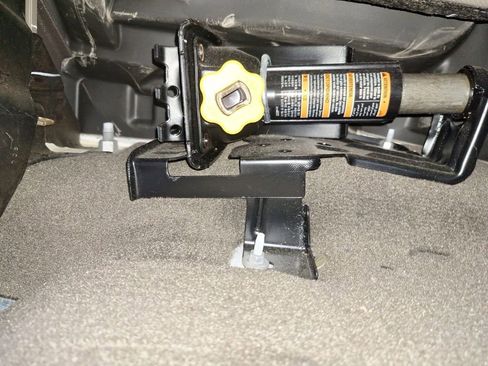 Used 2018 GMC Sierra 1500 SLT w/ SLT Premium Package image 24