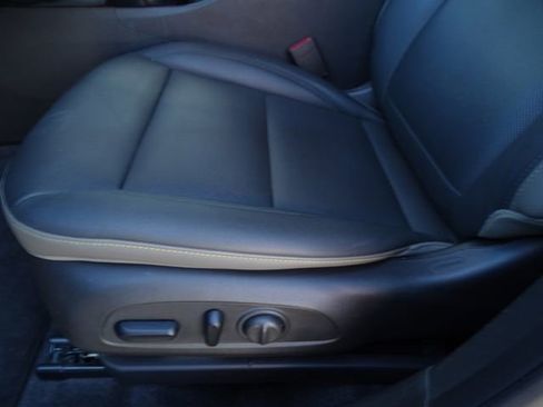 Used 2024 Chevrolet Trax ACTIV w/ Sunroof Package image 23