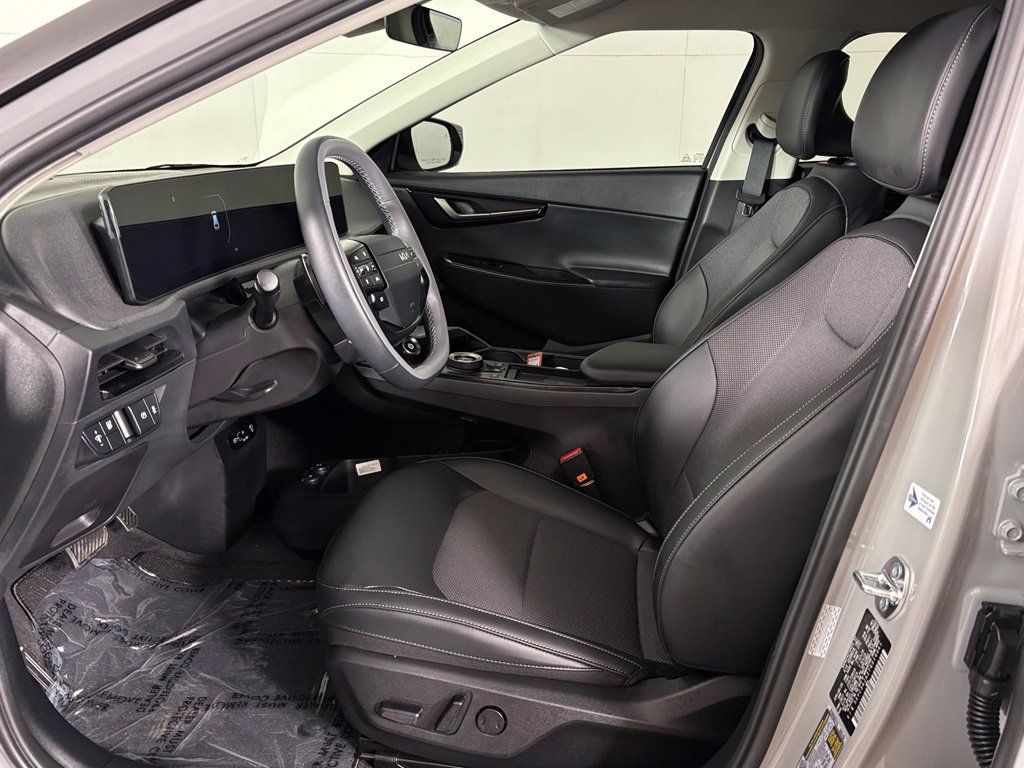 New 2026 Kia EV6 Light RWD image 16