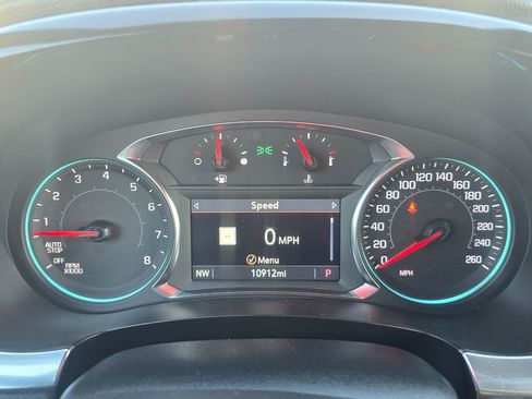 Used 2023 Chevrolet Traverse RS AWD/4WD image 8
