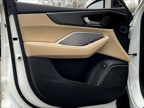 Used 2024 Acura MDX SH-AWD w/ Advance Package image 18