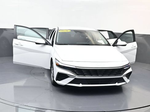 Certified 2026 Hyundai Elantra SE FWD image 31