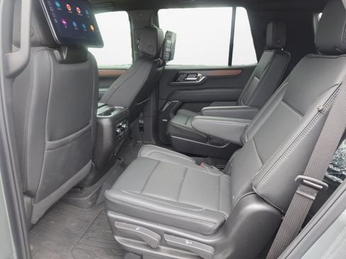 Used 2026 GMC Yukon Denali w/ Denali Reserve Package AWD/4WD image 11