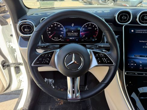 Used 2023 Mercedes-Benz GLC 300 image 31