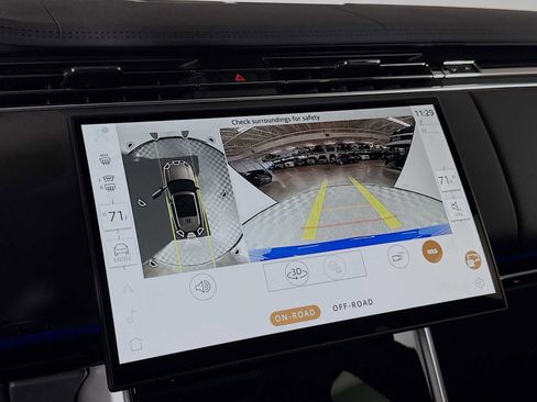 New 2026 Land Rover Range Rover SE image 16