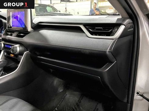 Used 2024 Toyota RAV4 LE image 19