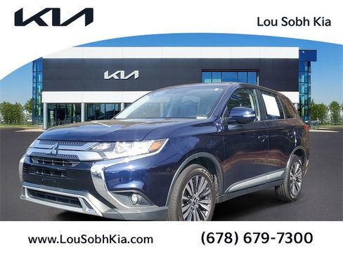 Used 2019 Mitsubishi Outlander SE image 1