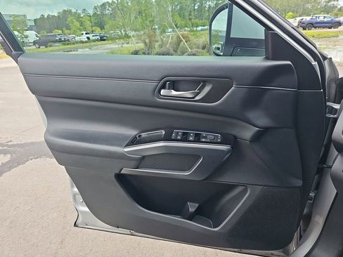 Used 2023 Nissan Pathfinder SL w/ SL Premium Package FWD image 33