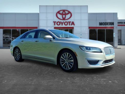 Used 2017 Lincoln MKZ Select w/ Select Plus Package FWD image 8