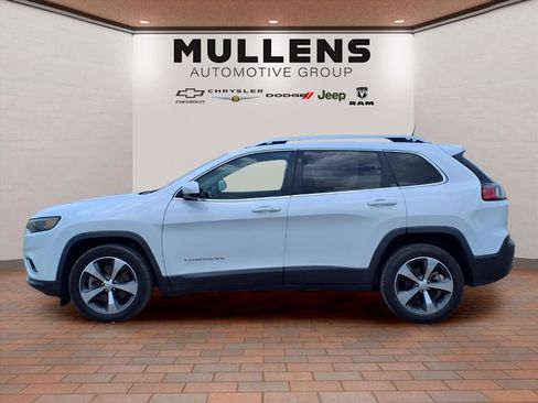 Used 2019 Jeep Cherokee Limited FWD image 8