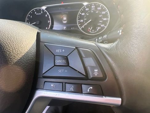 Used 2020 Nissan Sentra SR w/ Premium Package FWD image 21