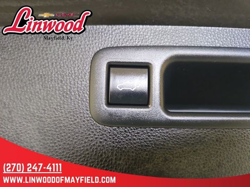Used 2022 Toyota Highlander XLE AWD/4WD image 14