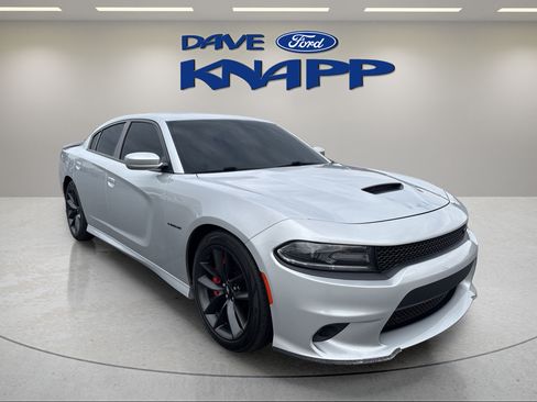 Used 2021 Dodge Charger R/T w/ Plus Group RWD image 4