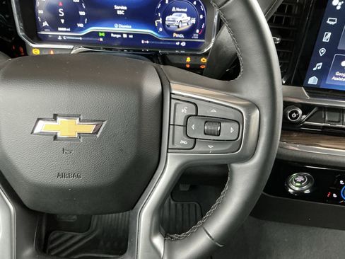 Used 2023 Chevrolet Silverado 1500 LT image 13